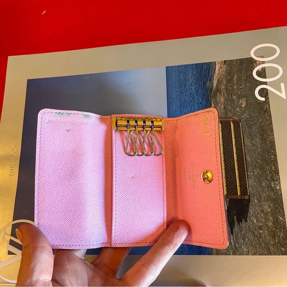 Louis Vuitton‎ Multicolor Monogram 4 Key Case Authentic Pink Green Blue Purple - Picture 7 of 13